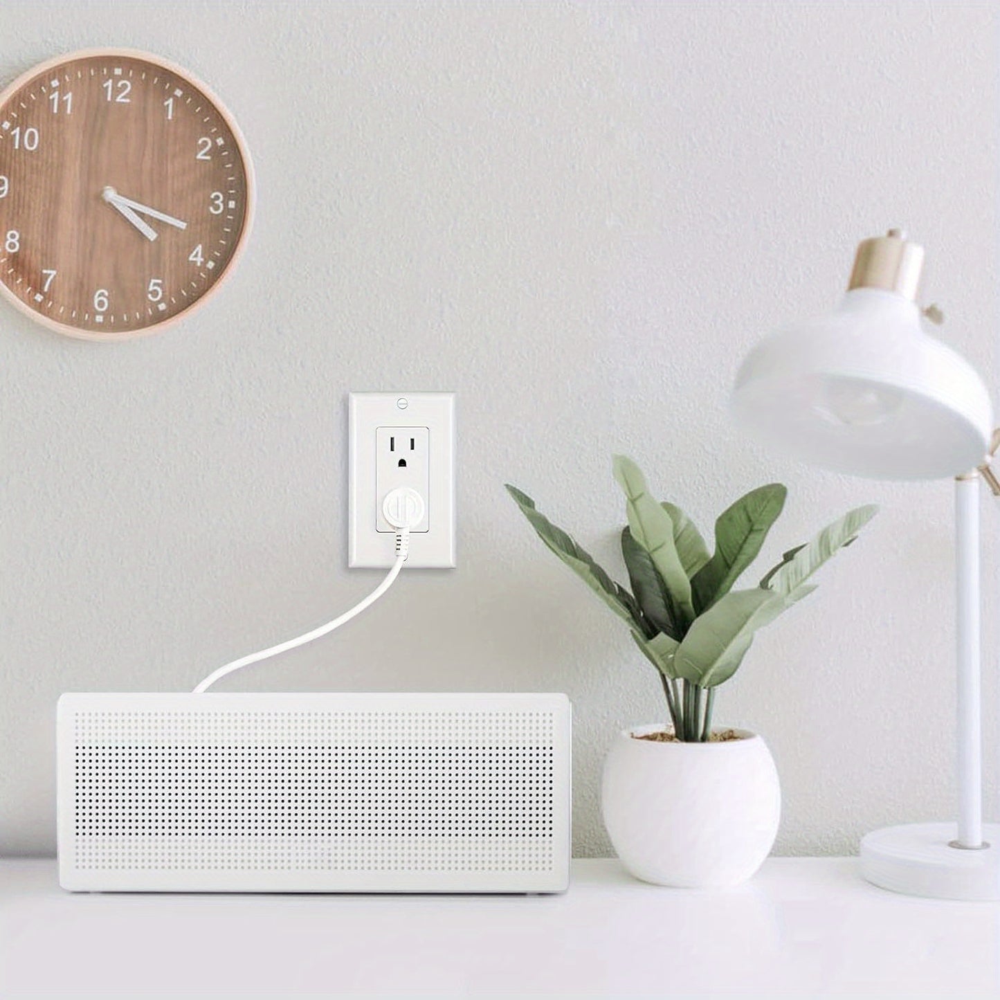 DEWENWILS Decorator Receptacle Outlet, 20pcs Standard Wall Outlets, 15Amp/ 125V, Tamper Resistant, Wall Plates Included, White-HRWS20A