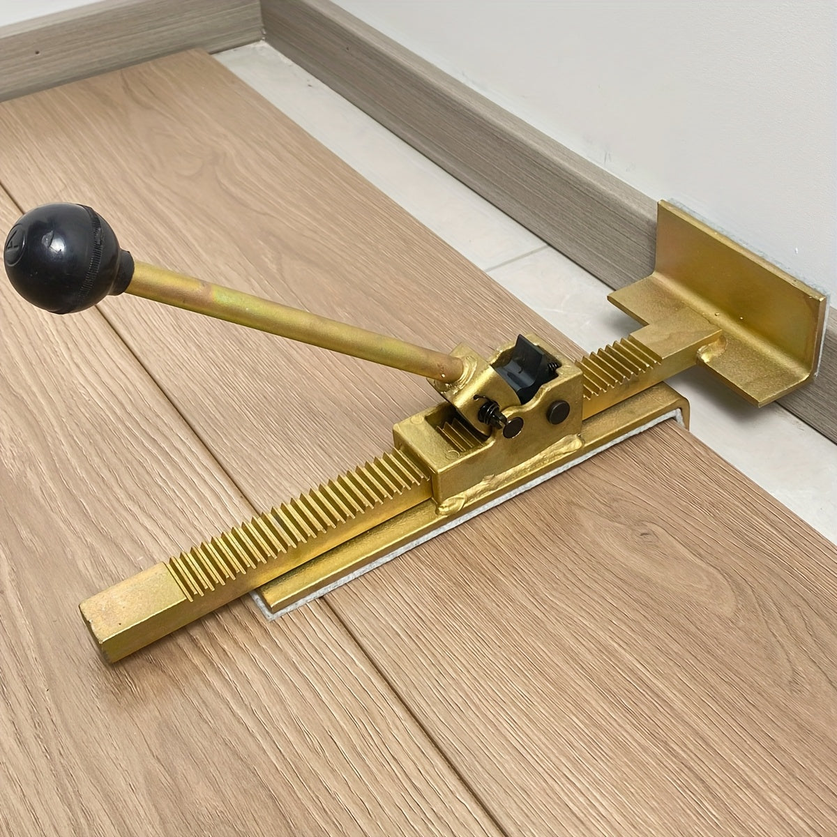 Professional Hardwood Flooring Jack And Positioning Tool for Straighten And Installing Hardwood Floors