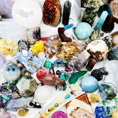 Random Bohemian Style Luxury Crystal Collector Box - Romantic Home Decor Gift Set for Christmas, Valentine's Day, Mother's Day And Graduation.Crystal Collection, Perfect for Home Decor And Unique Holiday Gift, Crystal Gift for Parents And Friends