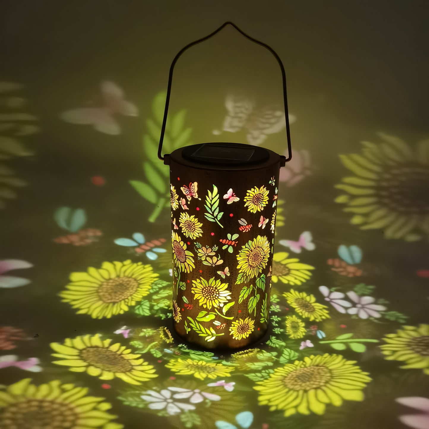 New Solar Hummingbird Lantern, IP65 Garden Decoration, Upgraded Painted Butterfly Lantern, Spotlight, Mother's Day Gift for Female Mothers And Grandmothers. Suitable for Yard, Patio, Backyard, Porch, Christmas Decoration.