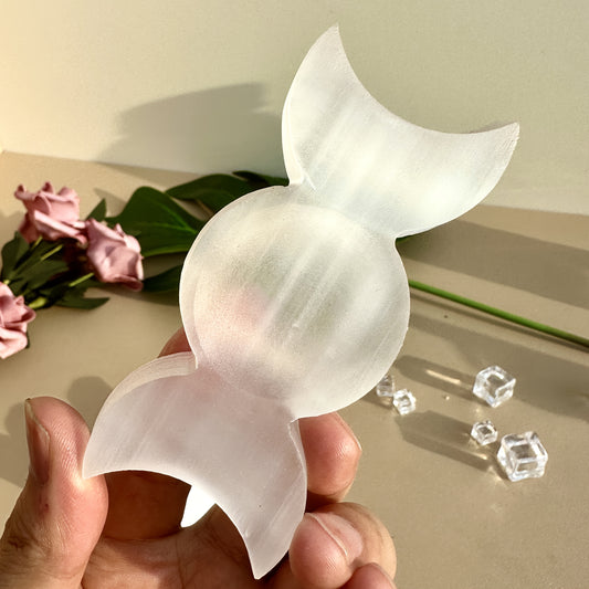 Natural Selenite Triple Charging Dish Crystal Charging Plate for Crystals and Stones, Quartz Crystal Cleansing Bowl Mineral Specimen Home Decor Crystal Gift for Meditation Reiki Energy Healing