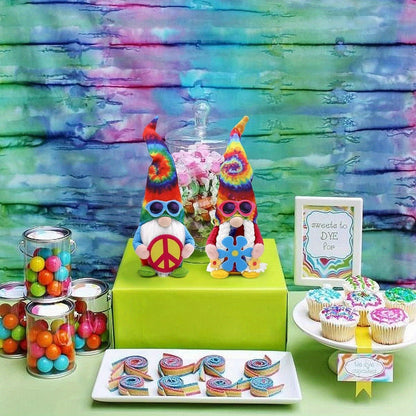 2pcs Hippie Gnomes Groovy Gnome Decorations with Peace Sign Fashion Glasses Spring Tie Dye Tomte Swedish Collectible Figurines Farmhouse Hippy Trippy Room Decor Gift for Friends Family Christmas Halloween Costume Party Ornaments