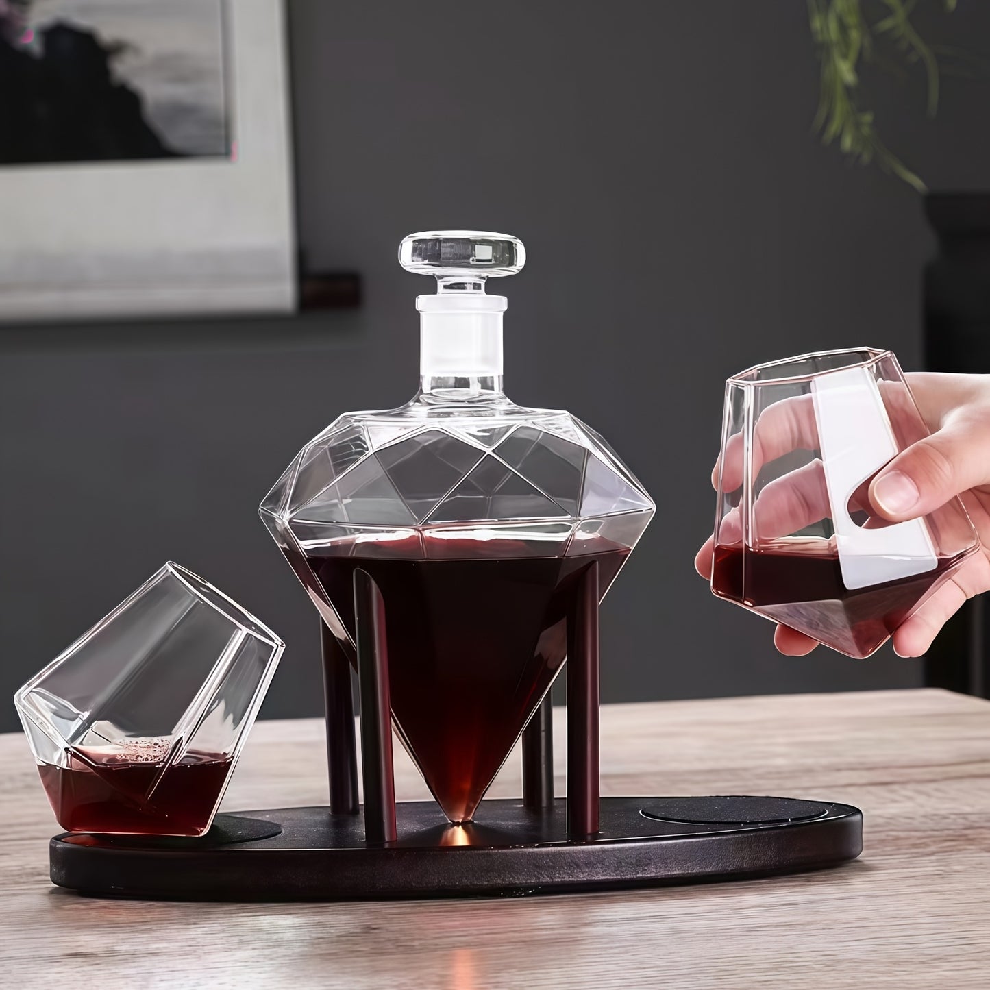 1 Diamond Whiskey Holder + 2 Diamond Glasses, Scottish Whiskey, Rum, Bourbon, Vodka, Tequila Holder, Unique Birthday Present, Valentine'S Day Gift for Men, Whiskey Holder Set, Creative Decoration, Innovative Pourer