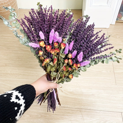 A Collection of 65 Dried Lavender And Eucalyptus Stems, Along with a Dried Rose Bouquet, Perfect for Home Decoration. It Includes Lilac Pink Bunny Tails And Purple Lavender Flowers Suitable for Vases, Adding Fragrance And Charm for Weddings