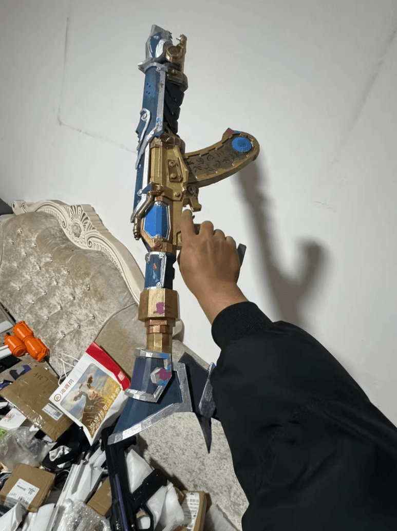 Arcane Vandal Valorant Prop IRL l High-Quality Cosplay & Collectible