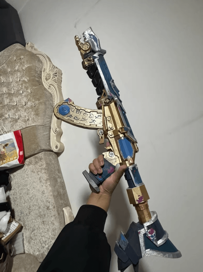 Arcane Vandal Valorant Prop IRL l High-Quality Cosplay & Collectible