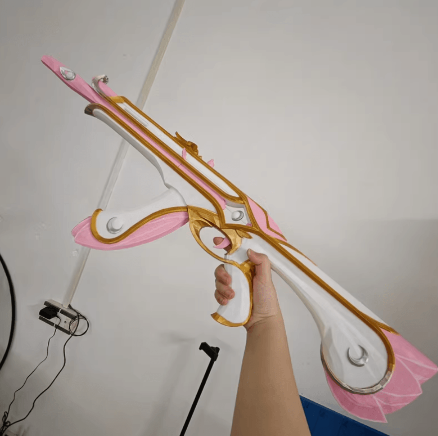 EVORI DREAMWINGS Valorant Vandal l Valorant Skins IRL l  Valorant Cat Vandal Prop l