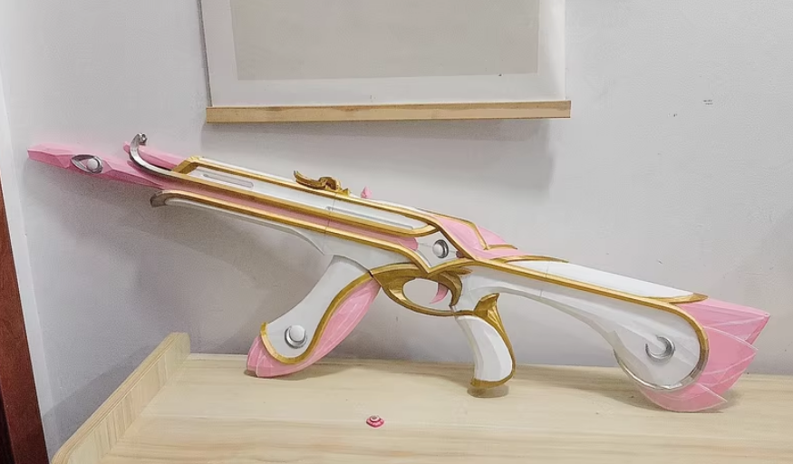 EVORI DREAMWINGS Valorant Vandal l Valorant Skins IRL l  Valorant Cat Vandal Prop l