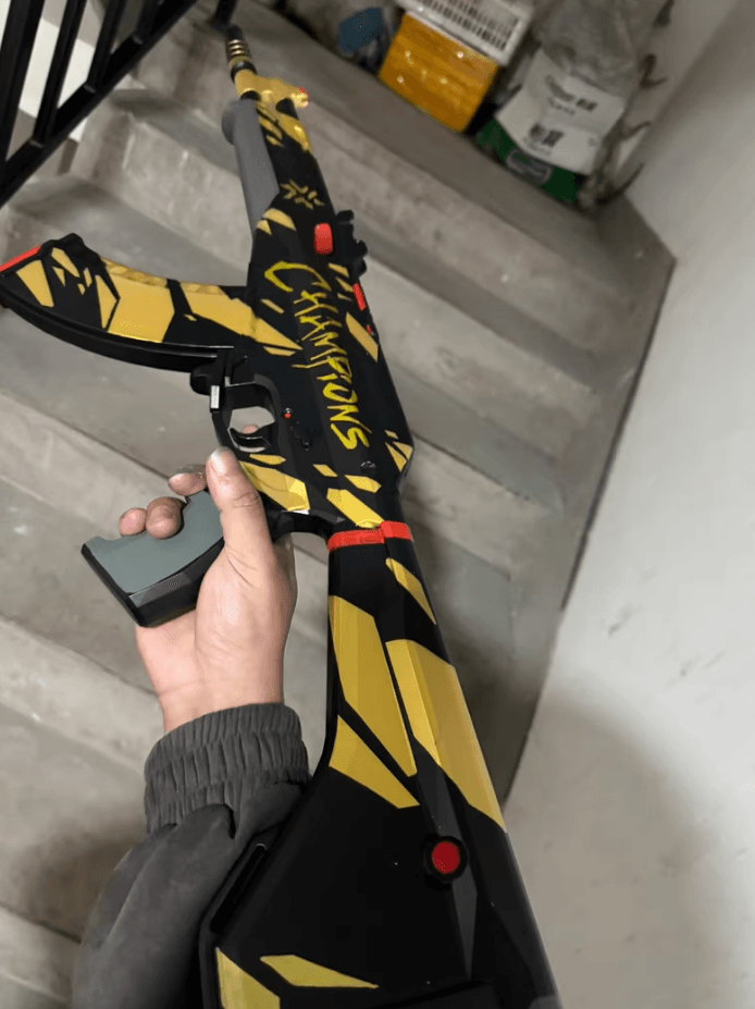 CHAMPION VANDAL 2022 l Valorant Gamer Gift l Perfect Valorant Fan Christmas Gift l