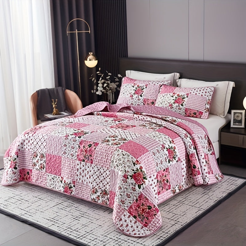 3pcs Sweet Pink Quilted Bedspread Set, Floral Patchwork Print, Includes 1 Bedspread And 2 Pillowcases, Machine Washable, All Seasons Available, Soft, Breathable And Comfortable Bedroom Dormitory Decoration Bedding Set