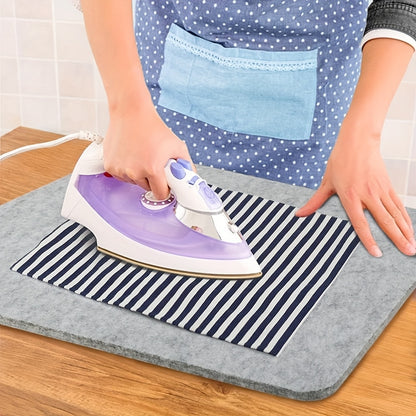 Single Piece of Heat-Resistant Felt Ironing Pad Suitable for Quilting And Sewing Tasks, Featuring a Durable Non-Slip Design for Laundry Steaming, Ideal for Easy Ironing, Essential for Apartments Or University Dorms
