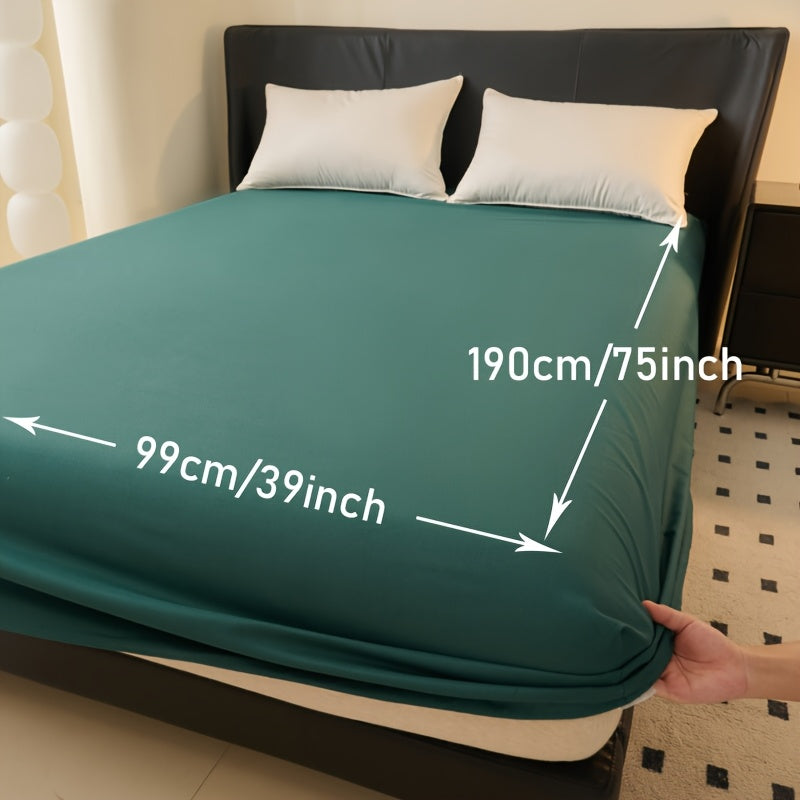 1pc Waterproof Fitted Sheet - Soft, Comfortable, Breathable Solid Color Mattress Cover, Ideal For Bedroom, Guest Room, Machine Washable Polyester Fabric, Breathable Liner, No Print Design, Dorm Room Essentials | Modern Aesthetic | Smooth Texture