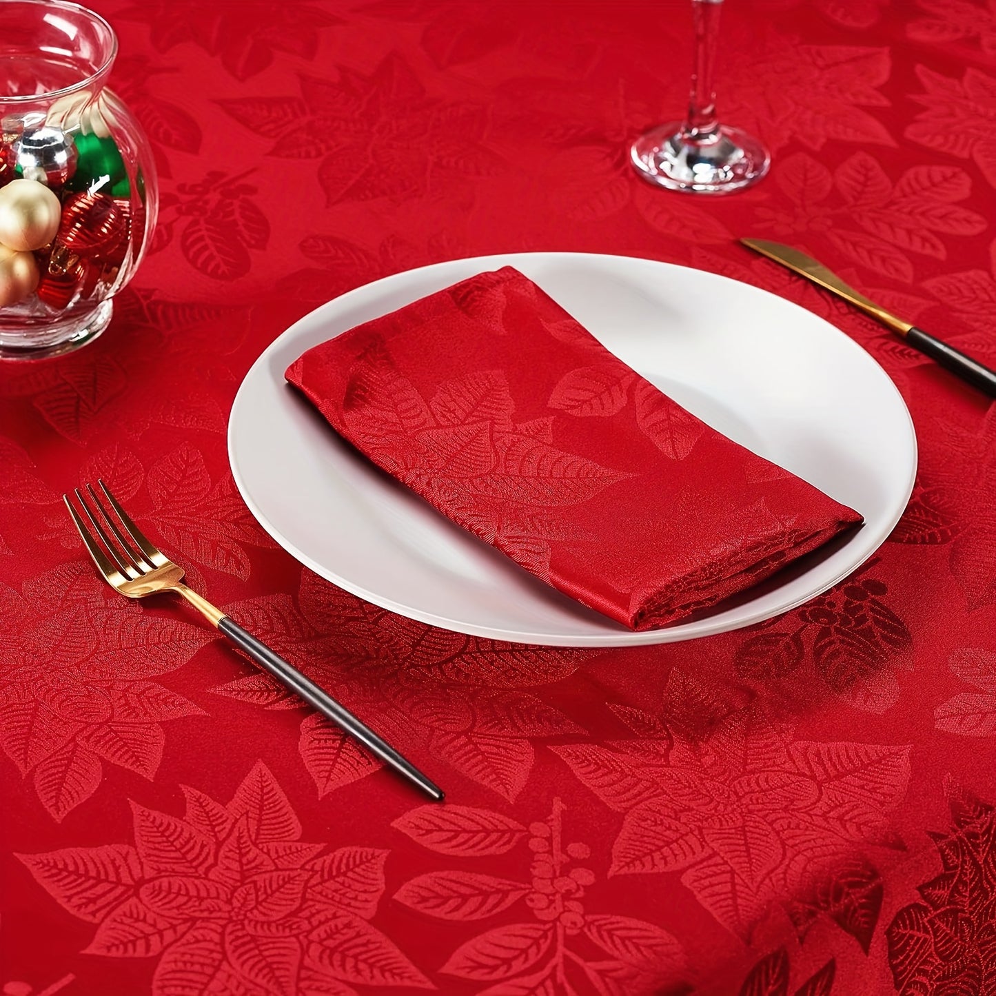 Christmas Table Cloth 60 X 84 Inch, Fitted Table Cloths for 6 Foot Rectangle Tables, Oblong Tablecloth, Fabric Table Covers for Dinner, Parties, Indoor And Outdoor Birthday Fall Tablecloth, Festive Decor, Stylish Dining Decor, Red