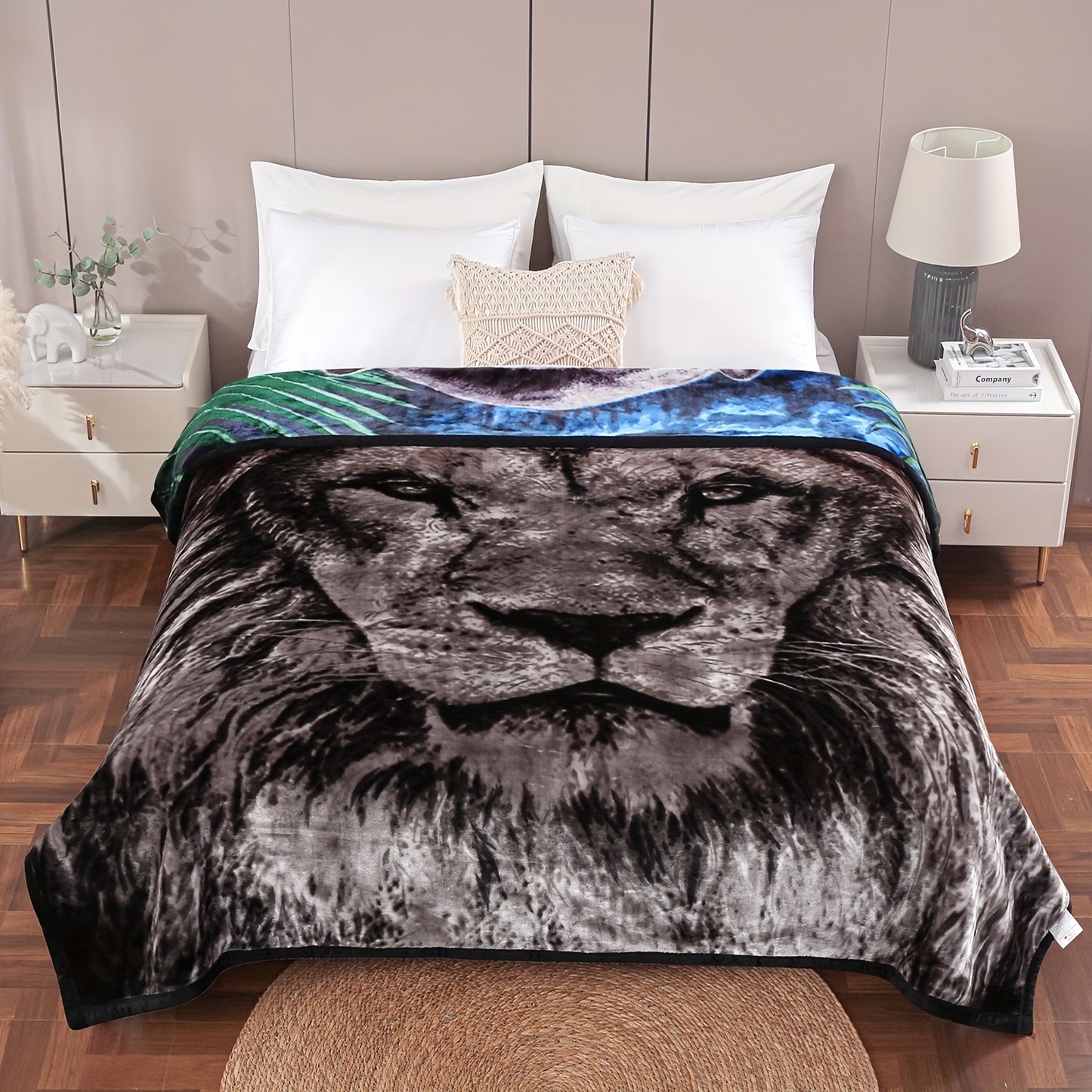 Ultra-Soft Plush Blanket, 1pc, 2 Ply, Reversible, Weighing 5/6LB, Available in Queen And King Sizes, Featuring Vibrant Floral And Animal Designs Suitable for Any Decor And All Seasons